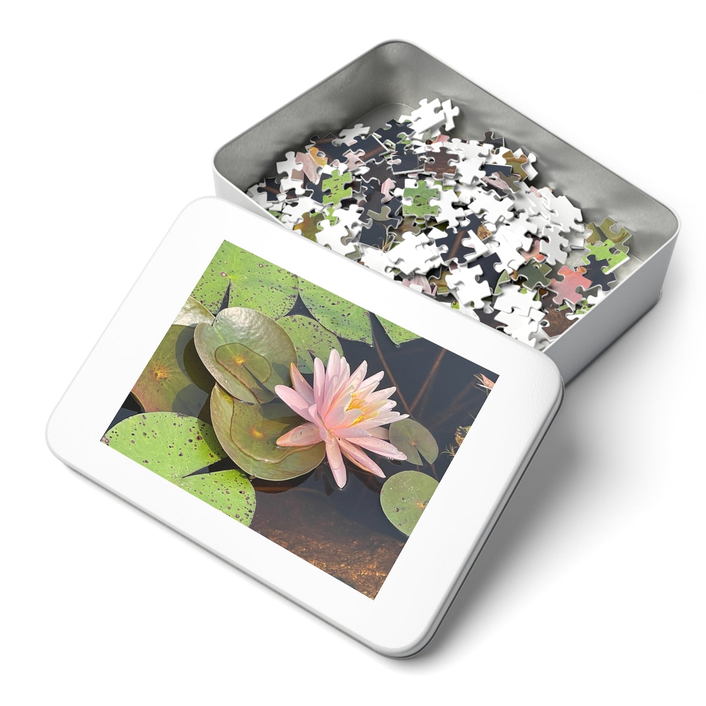 Jigsaw Puzzle with Tin